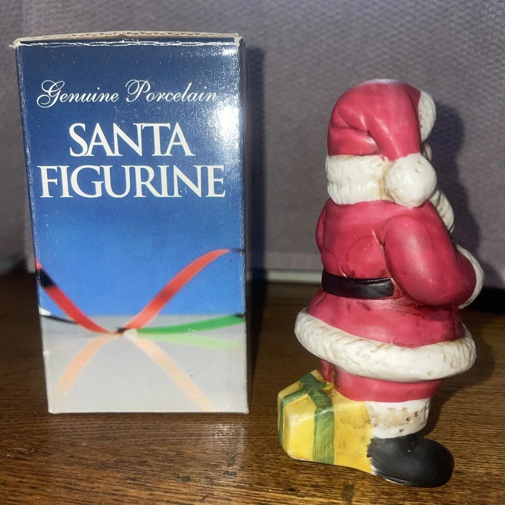 Vintage 1990 Porcelain Santa With Sac Of Gifts‎ Figurine